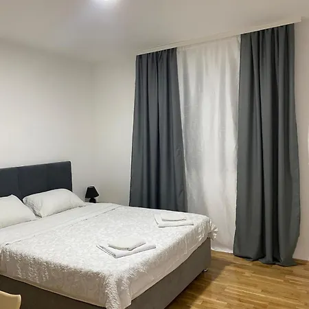 N&m Pirot